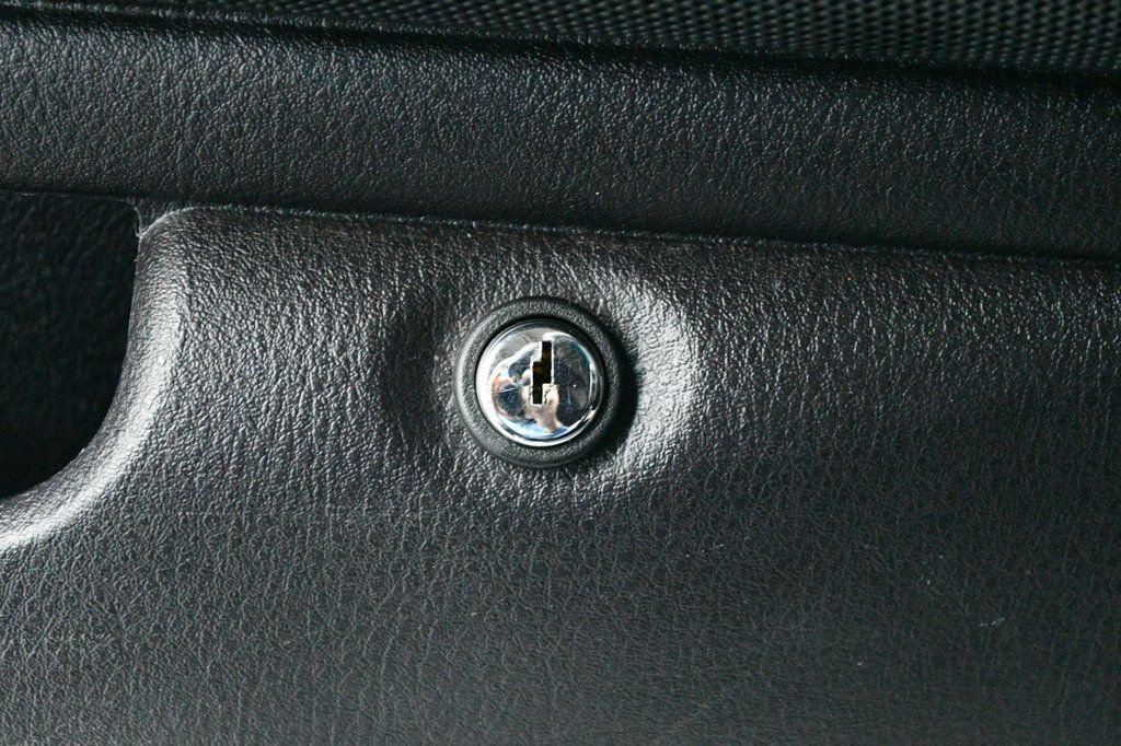 Used 2004 Ford Thunderbird RWD image 53