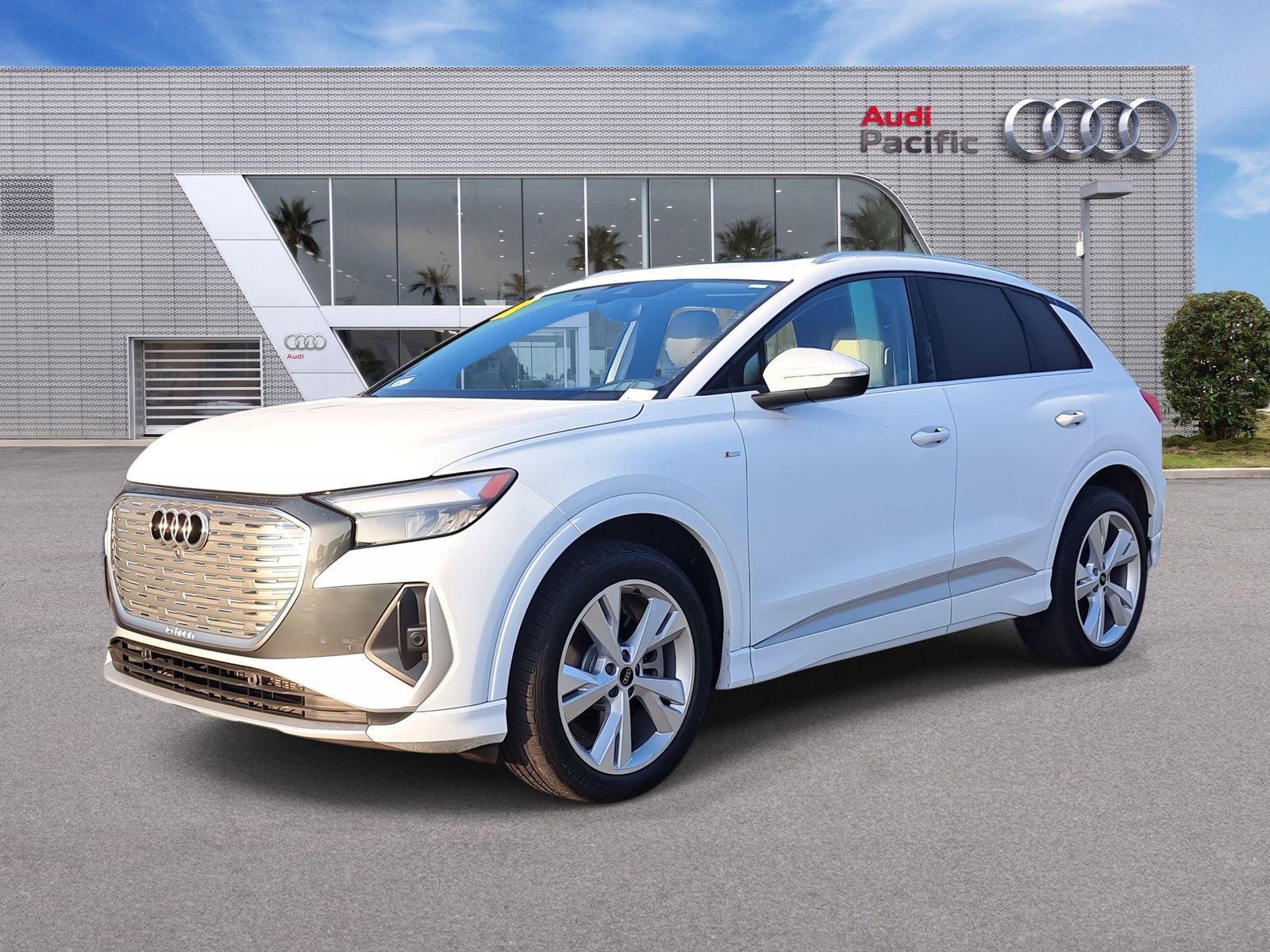 Certified 2023 Audi Q4 e-tron Premium w/ Convenience Package image 1