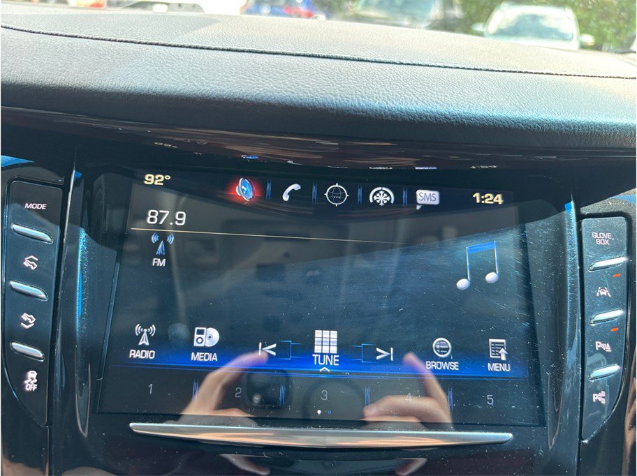 Used 2019 Cadillac Escalade Luxury w/ Escalade Sport Edition AWD/4WD image 30