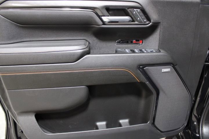 Used 2024 GMC Sierra 1500 AT4 w/ Technology Package image 11