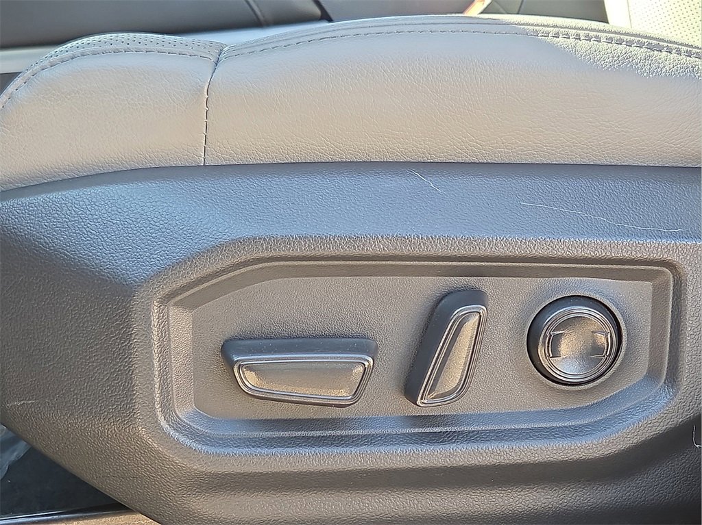 Used 2023 Toyota Tundra Limited image 13