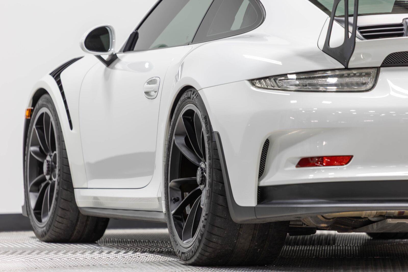 Used 2016 Porsche 911 GT3 RS RWD image 15
