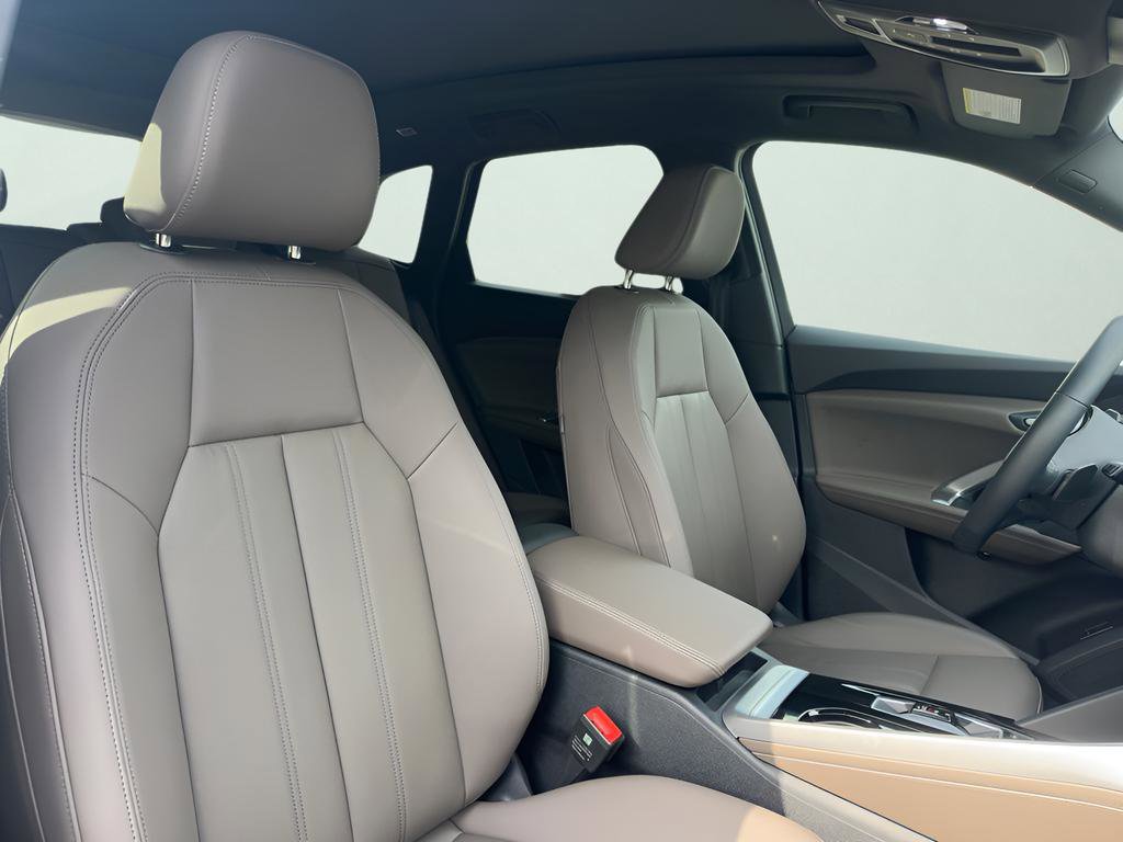 Certified 2025 Audi Q5 Premium w/ Convenience Package image 47