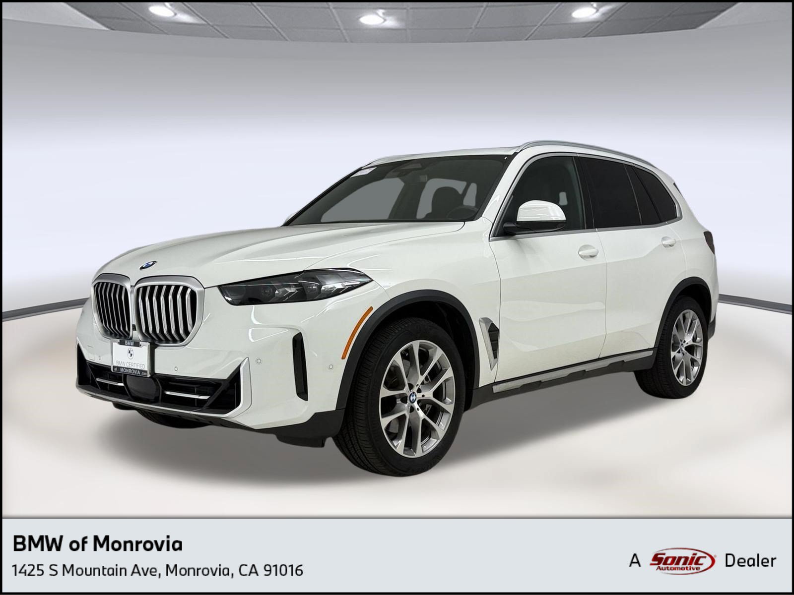 Certified 2024 BMW X5 xDrive40i w/ Parking Assistance Package AWD/4WD image 1