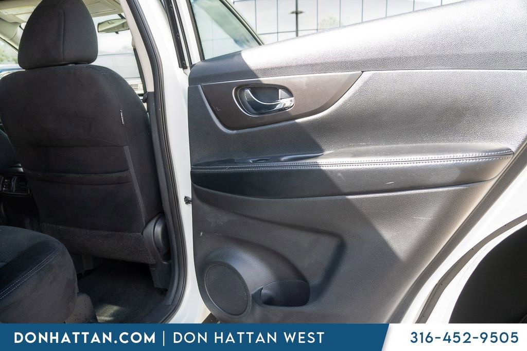 Used 2014 Nissan Rogue SV FWD image 21