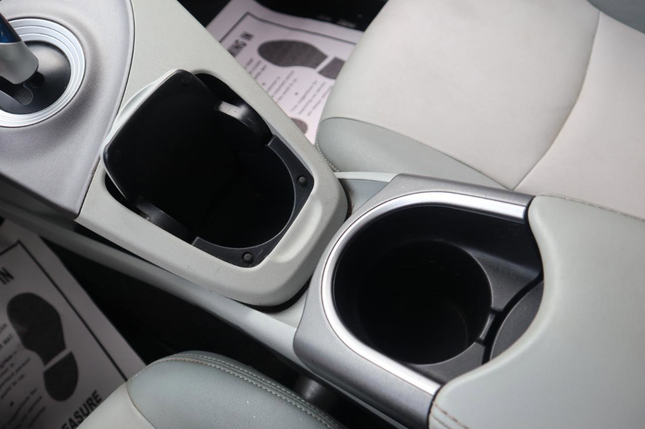 Used 2015 Toyota Prius Four w/ Deluxe Solar Roof Package image 89