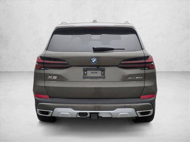 New 2026 BMW X5 xDrive50e image 8