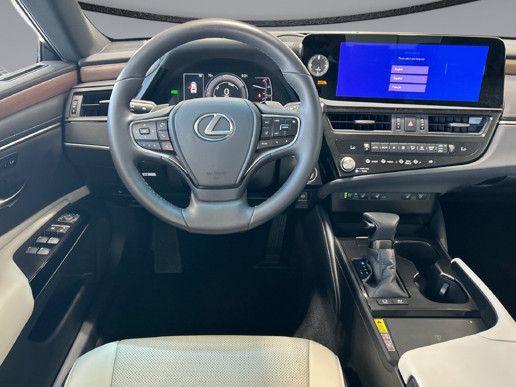 Used 2024 Lexus ES 300h w/ Premium Package FWD image 31