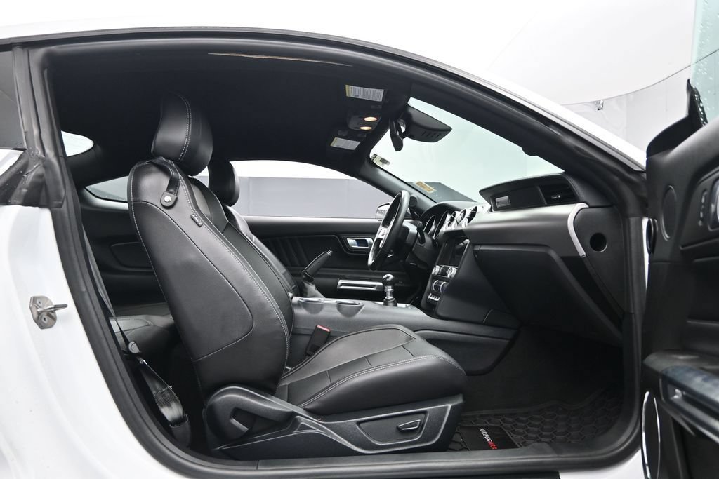 Used 2022 Ford Mustang GT Premium w/ Black Accent Package RWD image 29