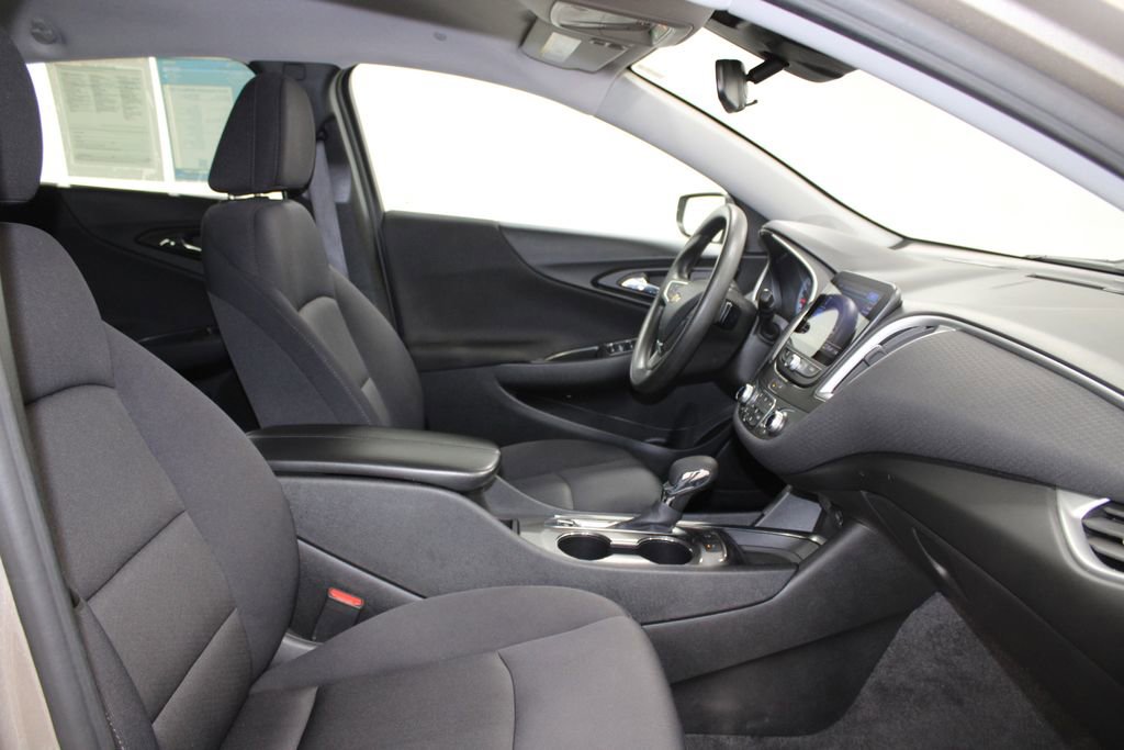 Used 2024 Chevrolet Malibu LT image 24