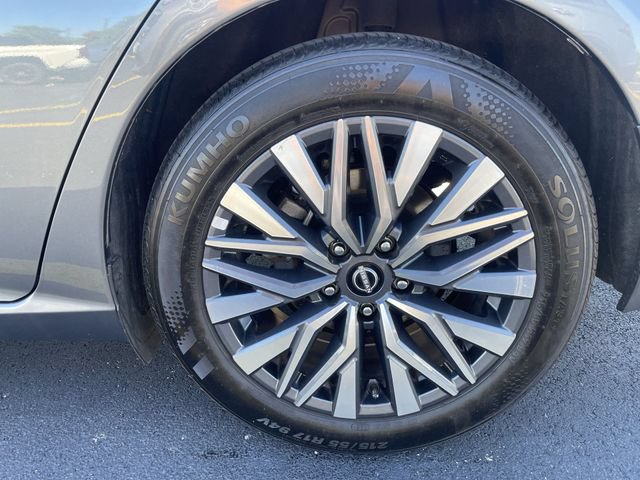 Used 2025 Nissan Altima 2.5 SV FWD image 30