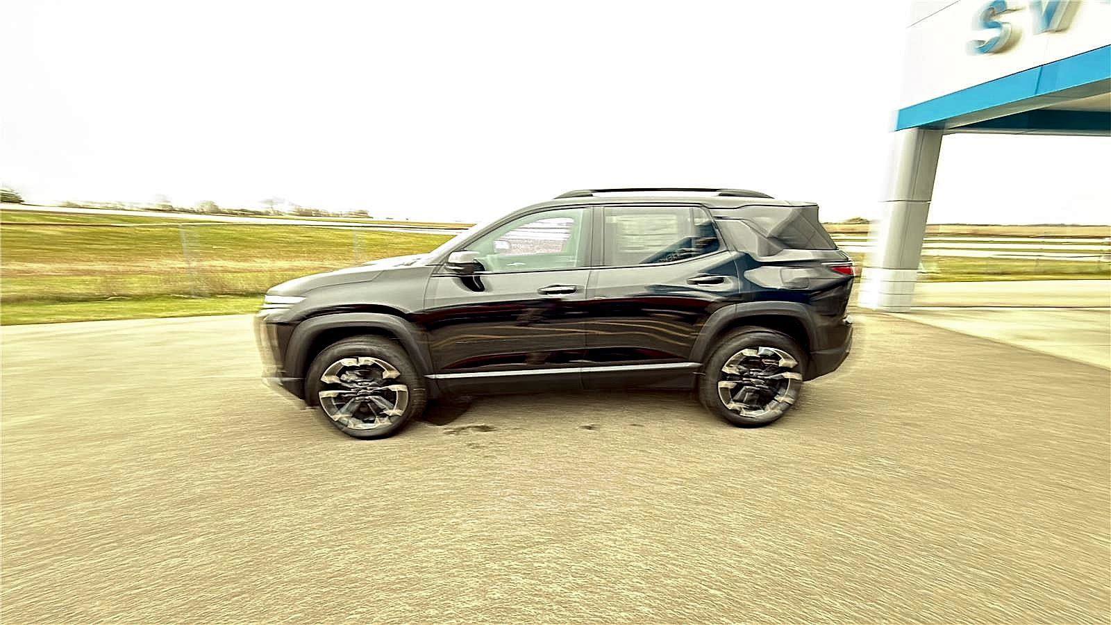 New 2026 Chevrolet Equinox RS w/ Safety and Technology Package image 2