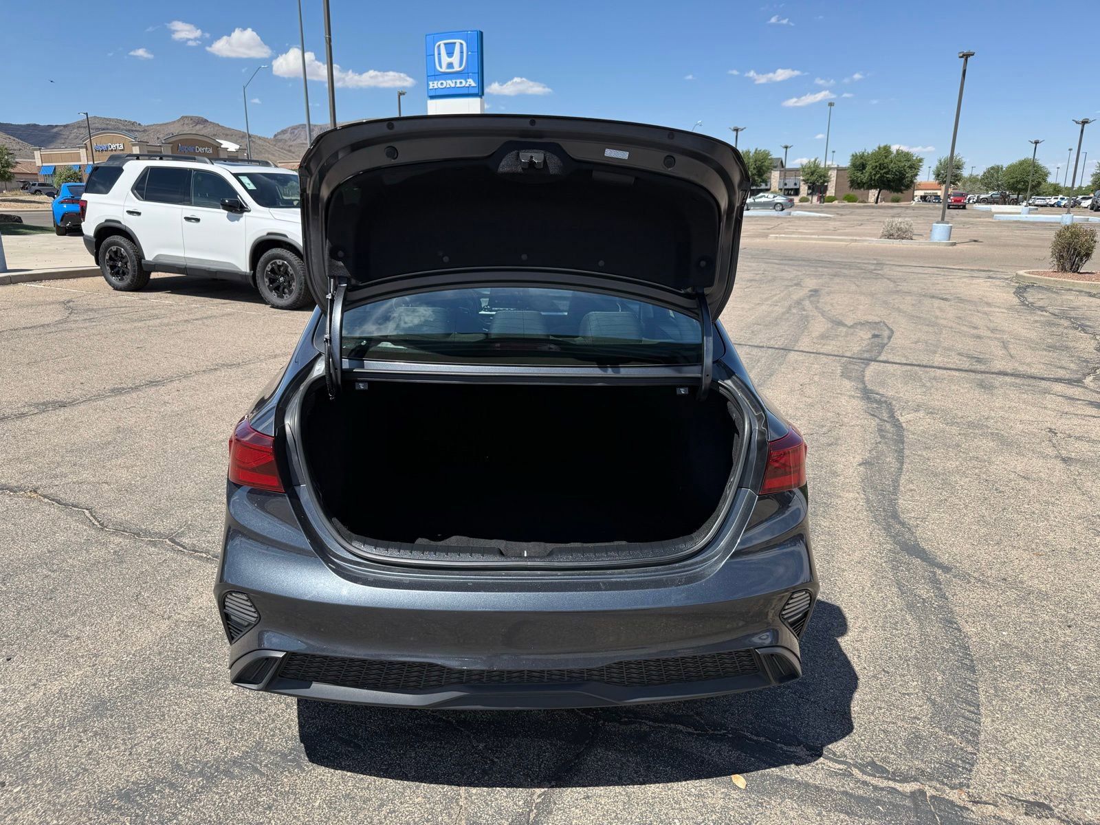 Used 2024 Kia Forte LXS FWD image 32