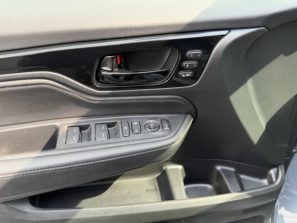 Used 2023 Honda Odyssey Touring image 11