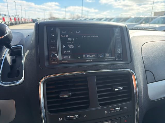 Used 2014 Dodge Grand Caravan R/T image 30