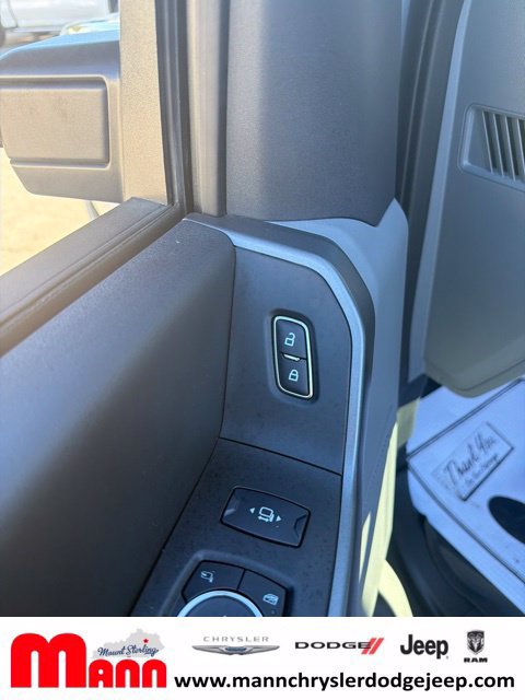 Used 2025 Ford F350 XLT w/ FX4 Off-Road Package AWD/4WD image 21