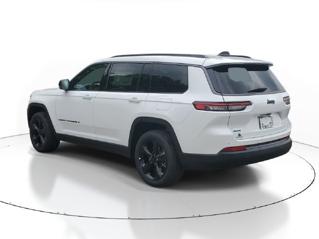 New 2026 Jeep Grand Cherokee L Limited w/ Limited Altitude Package AWD/4WD image 3