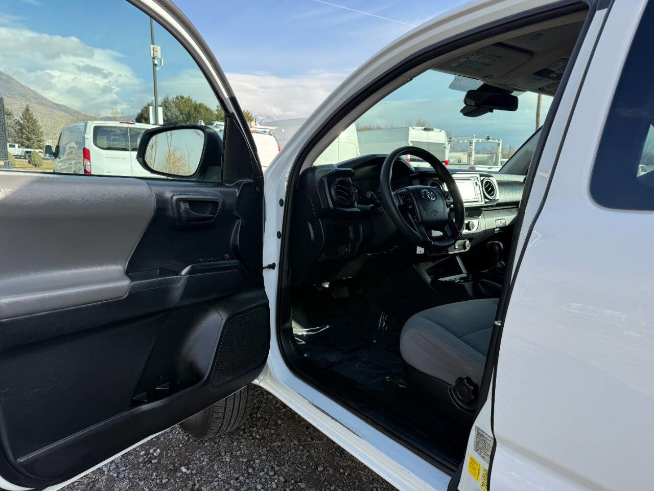 Used 2019 Toyota Tacoma SR image 14