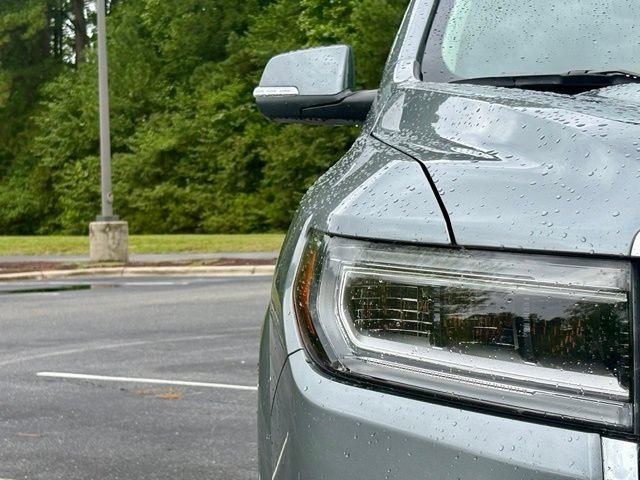 Used 2023 GMC Acadia Denali w/ Denali Ultimate Package FWD image 11