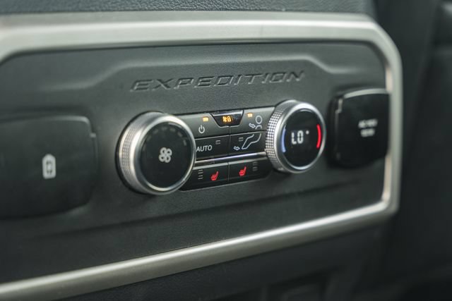 Used 2024 Ford Expedition Limited AWD/4WD image 46