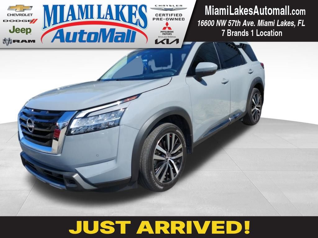 Used 2024 Nissan Pathfinder Platinum AWD/4WD video 1