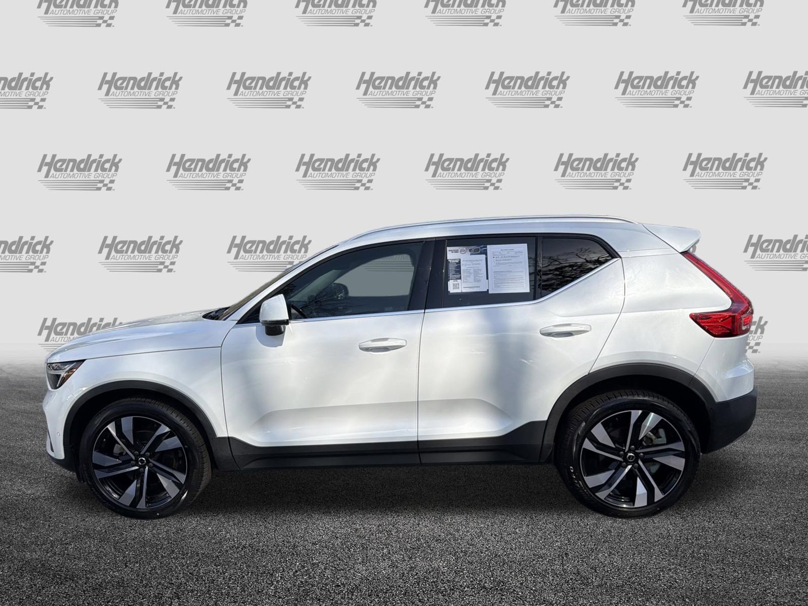 Certified 2023 Volvo XC40 B4 Plus w/ Driver Assist Package image 7