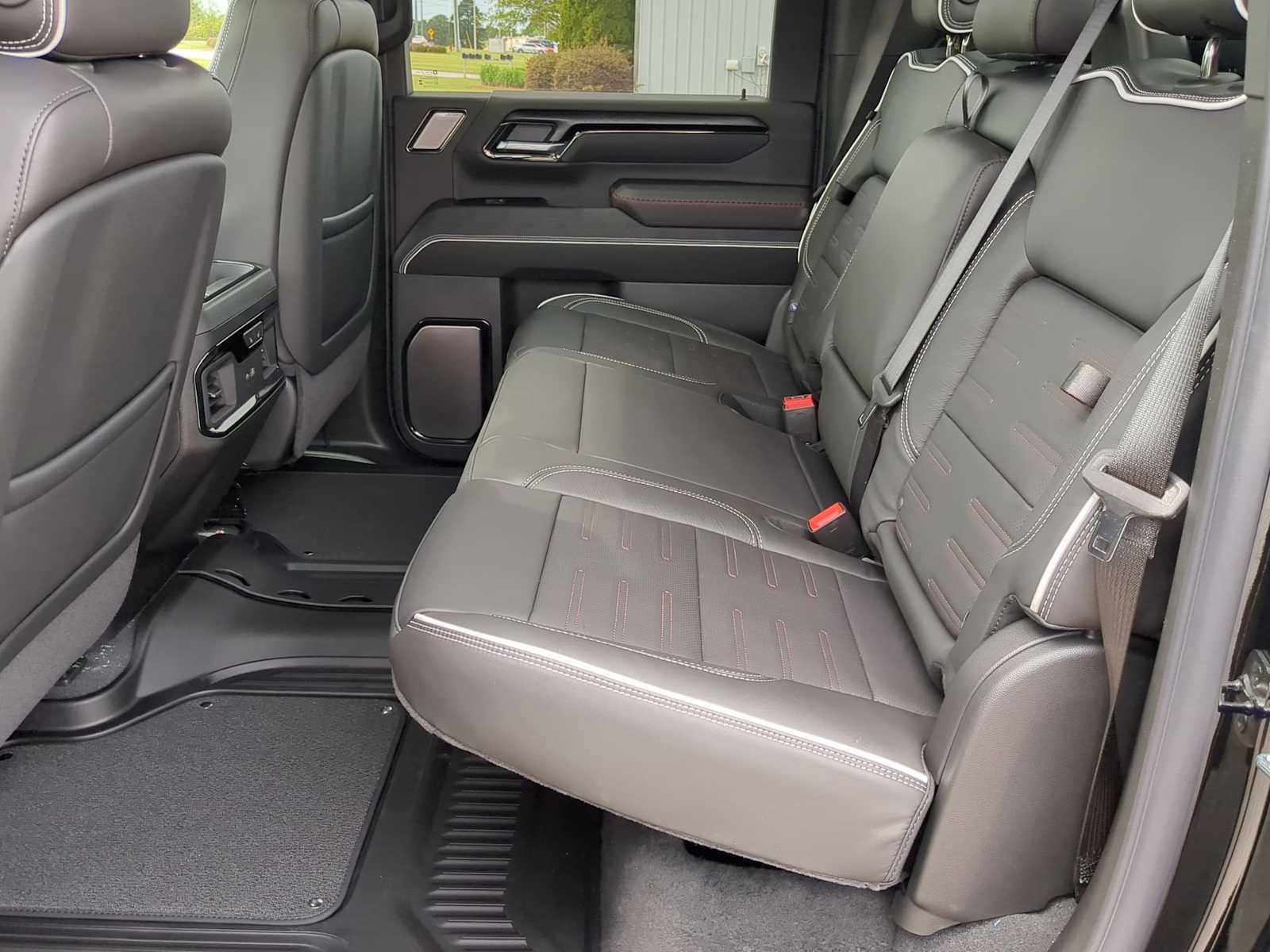 New 2026 GMC Sierra 2500 AT4X w/ LPO, Black Badging Package image 24