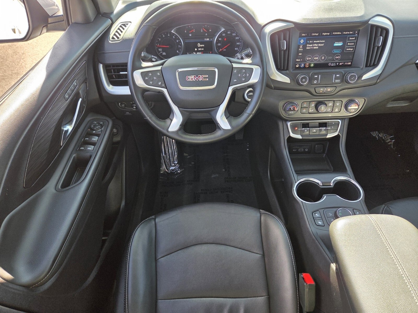 Used 2024 GMC Terrain SLT image 12