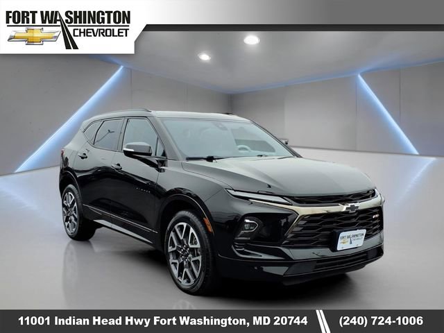 Used 2025 Chevrolet Blazer RS image 2