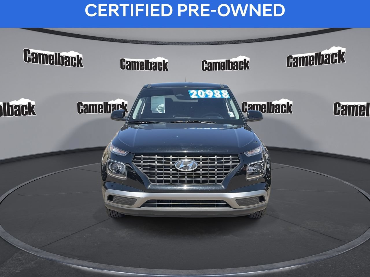 Used 2023 Hyundai Venue SE FWD image 2