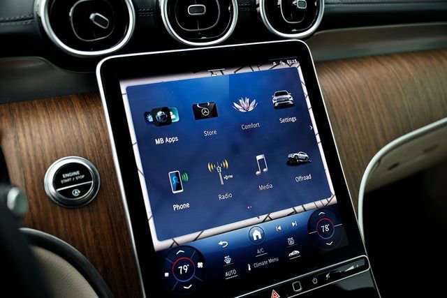 Used 2024 Mercedes-Benz GLC 300 4MATIC image 35