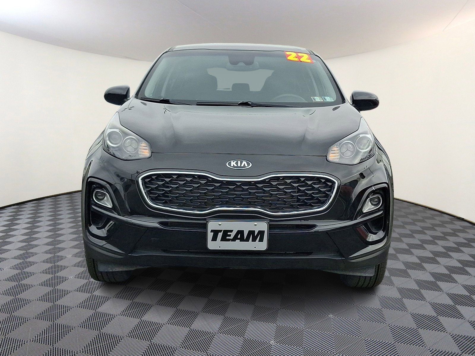 Used 2022 Kia Sportage LX image 2