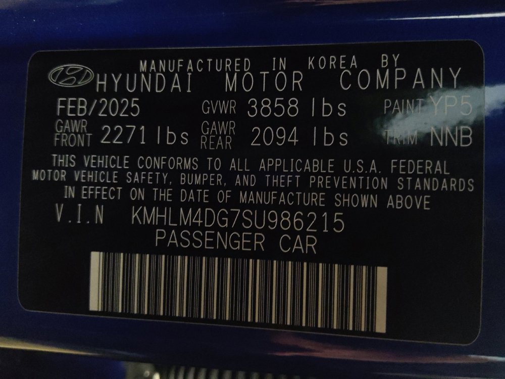 Used 2025 Hyundai Elantra Sport FWD image 33