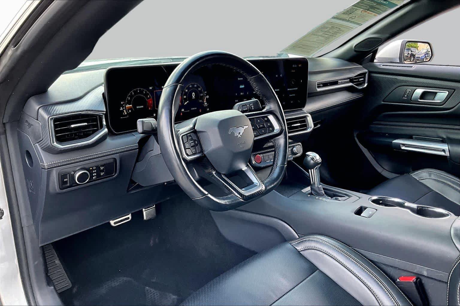 Used 2025 Ford Mustang Premium RWD image 14