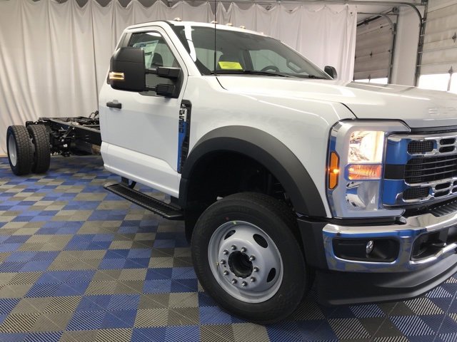 New 2026 Ford F550 2WD Regular Cab Super Duty image 5
