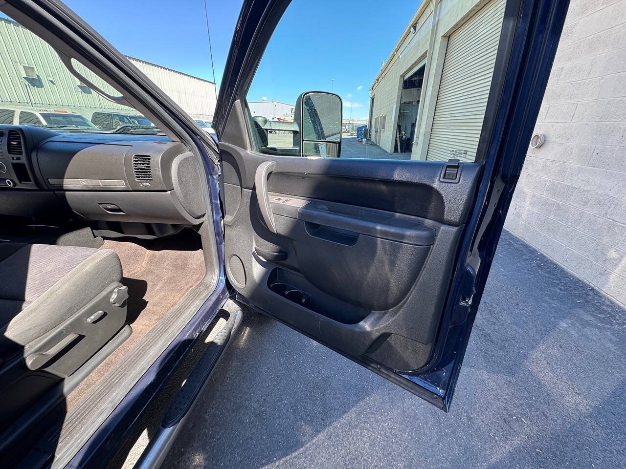 Used 2010 Chevrolet Silverado 2500 LT w/ Interior Plus Package AWD/4WD image 33