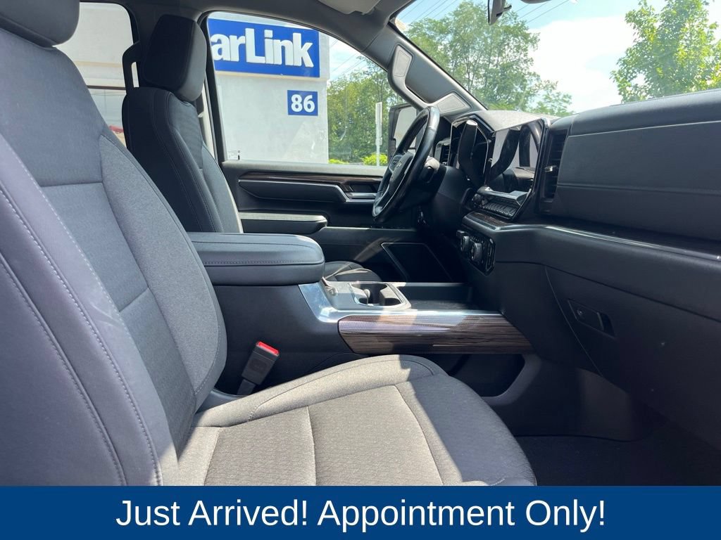 Used 2025 Chevrolet Silverado 3500 LT AWD/4WD image 14