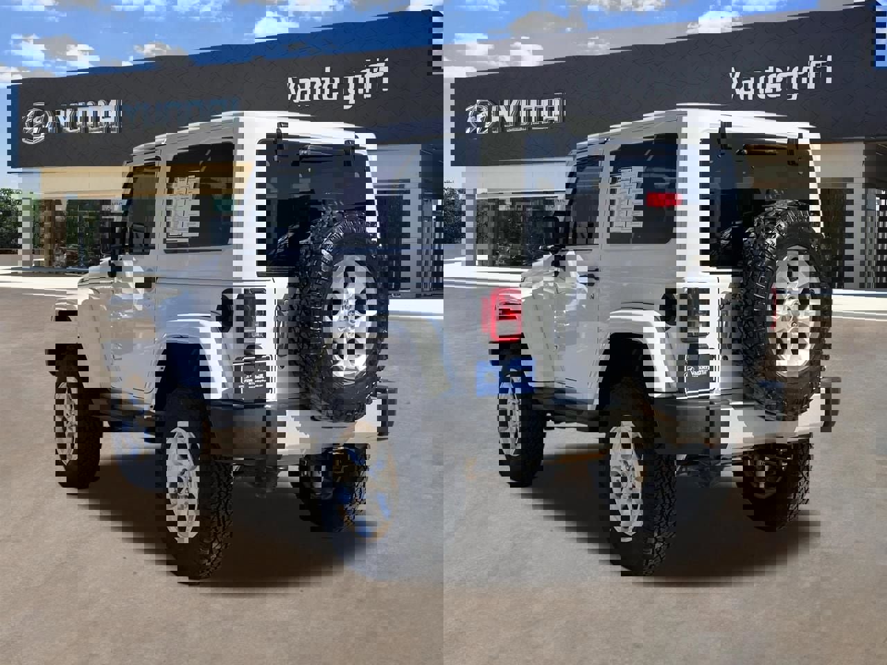 Used 2014 Jeep Wrangler Sahara w/ Connectivity Group image 10