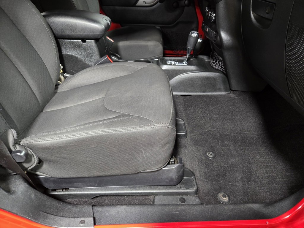 Used 2018 Jeep Wrangler Willys Wheeler image 38