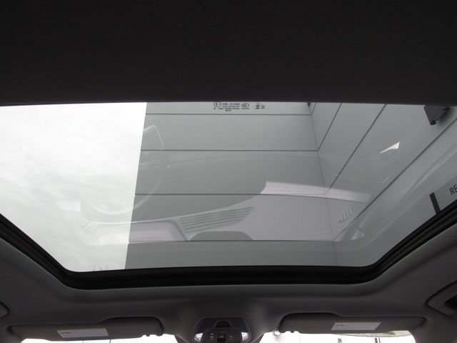 Used 2025 Audi Q6 e-tron Prestige AWD/4WD image 30