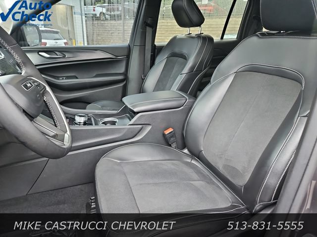 Used 2024 Jeep Grand Cherokee L Altitude AWD/4WD image 26