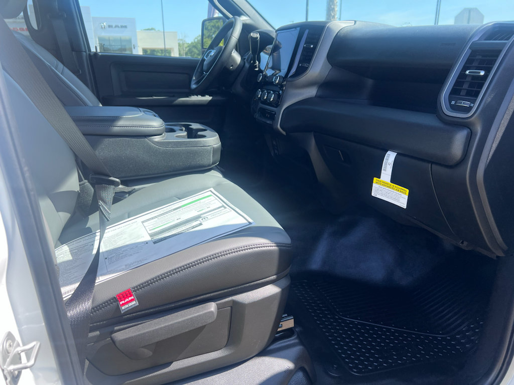 New 2026 RAM 3500 Tradesman AWD/4WD image 16