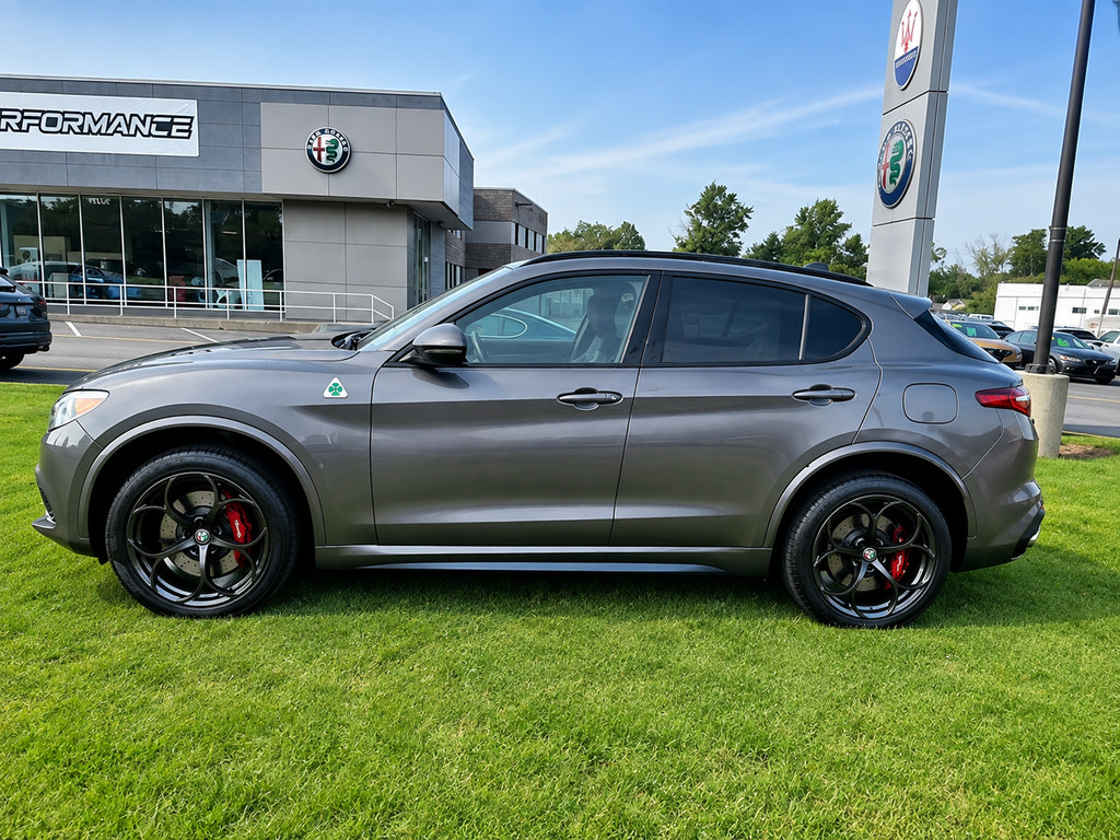 Used 2022 Alfa Romeo Stelvio Quadrifoglio w/ Active Assist Plus Package AWD/4WD image 2