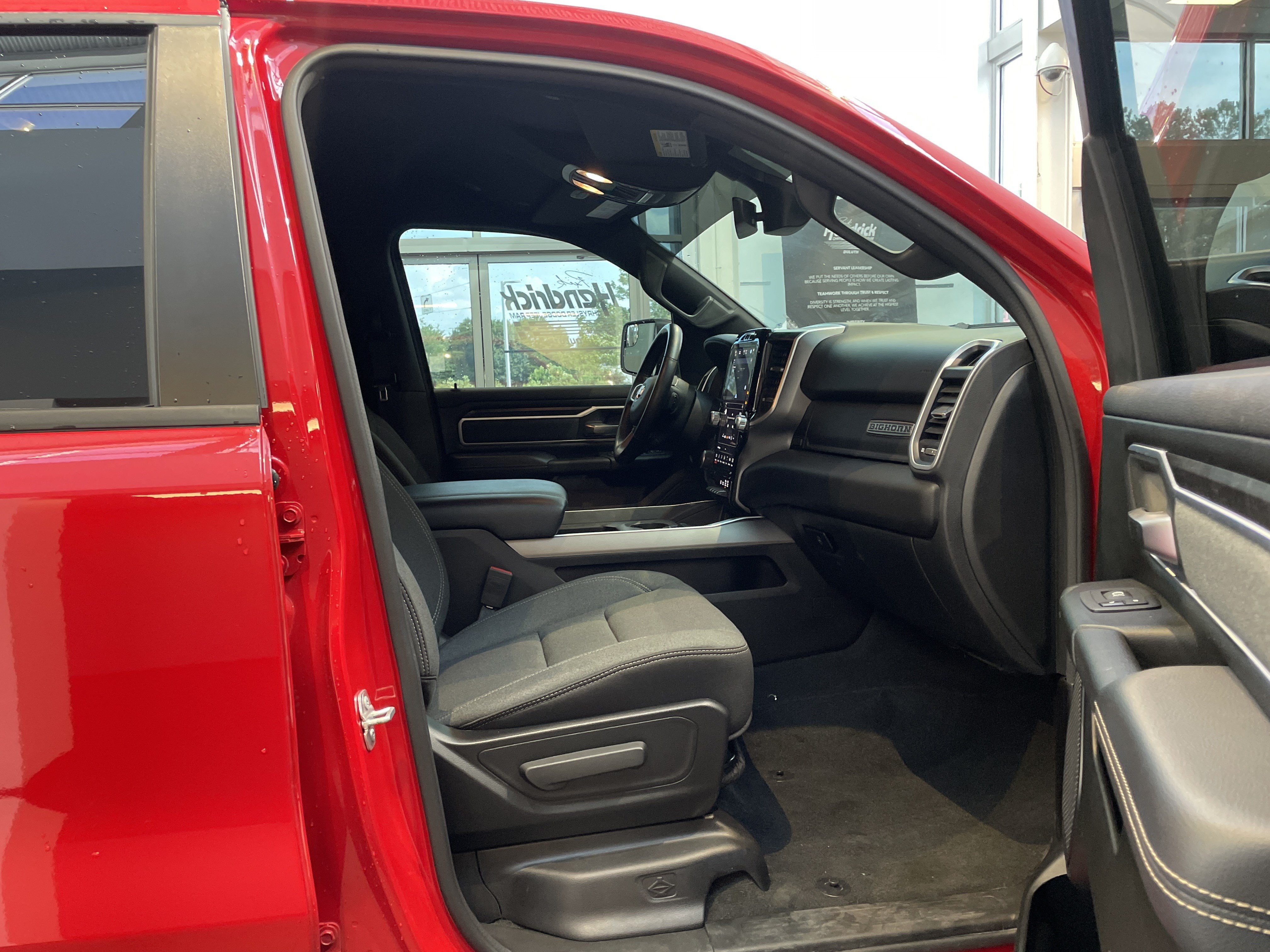 Used 2023 RAM 1500 Big Horn AWD/4WD image 35