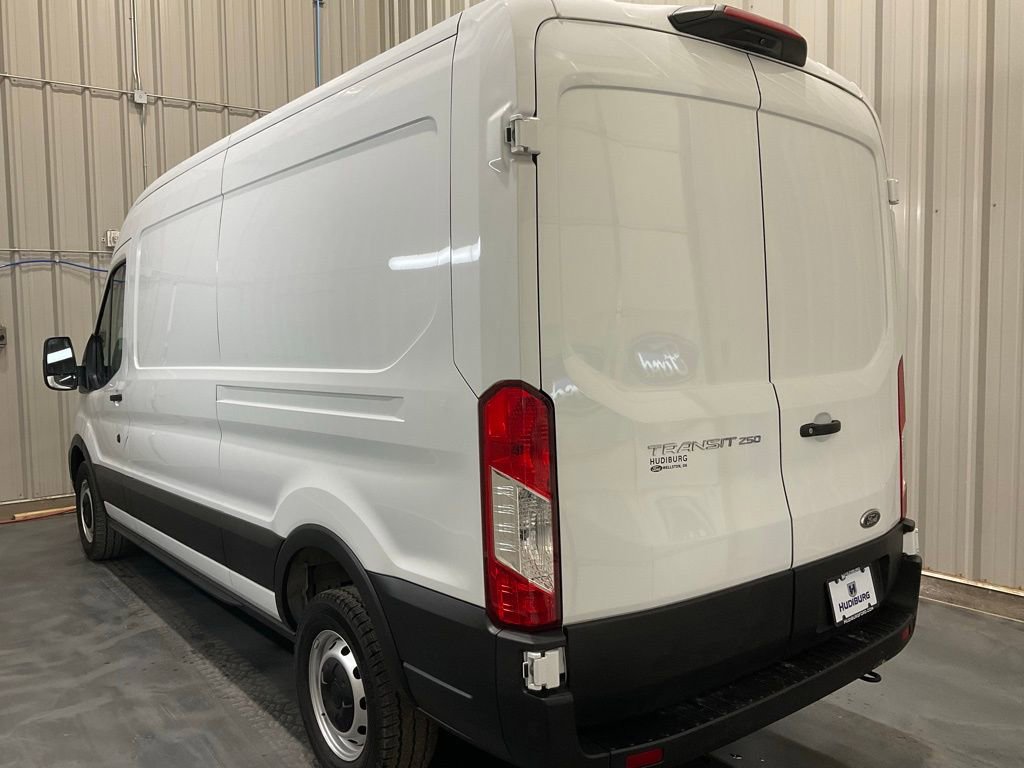 Used 2023 Ford Transit 250 Medium Roof image 19