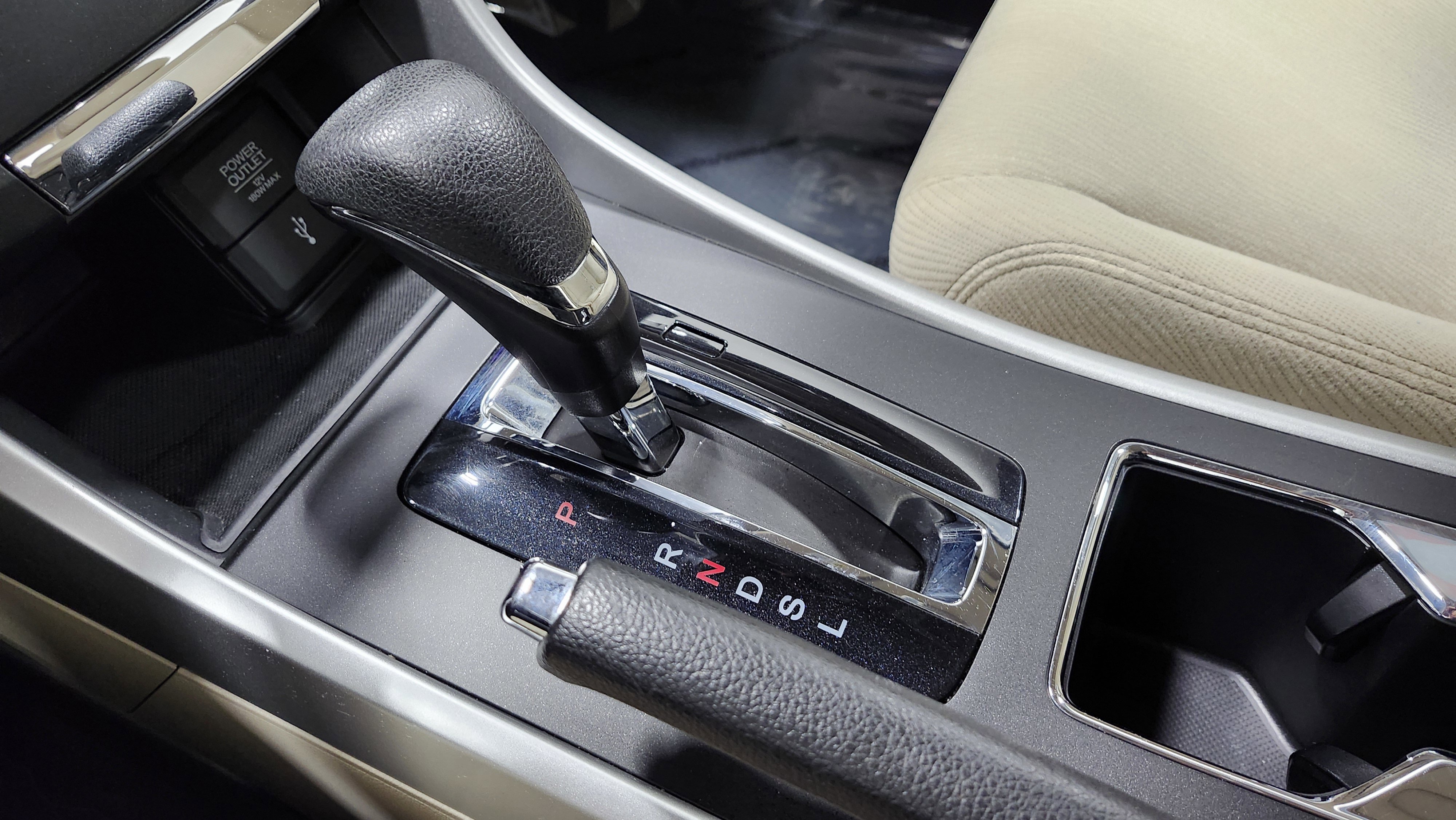 Used 2014 Honda Accord EX image 31