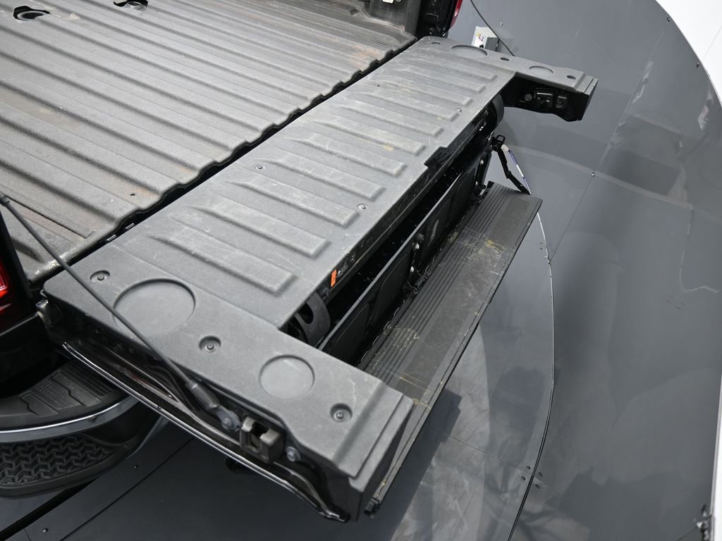 Used 2021 GMC Sierra 2500 SLT image 44