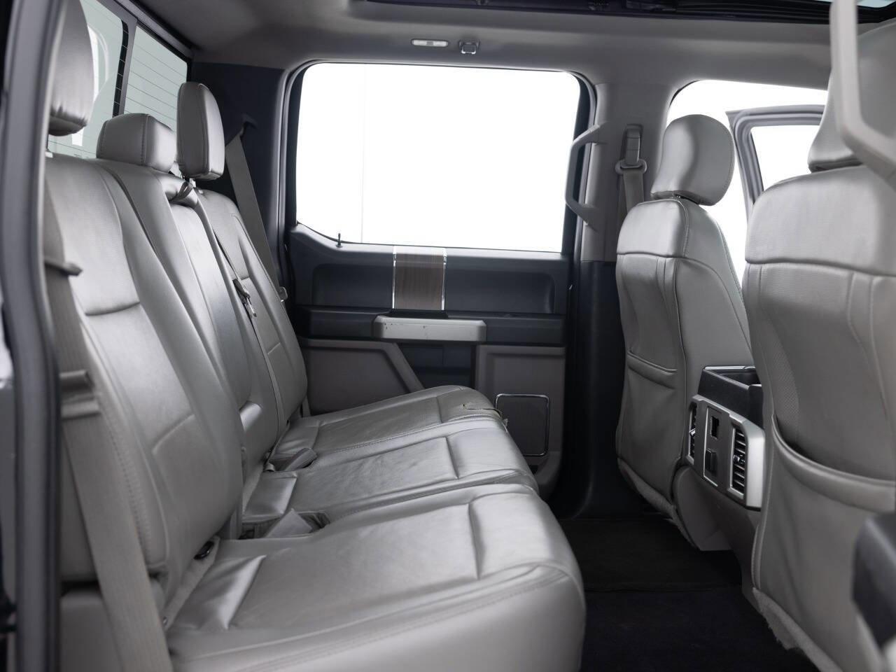 Used 2016 Ford F150 Lariat AWD/4WD image 33