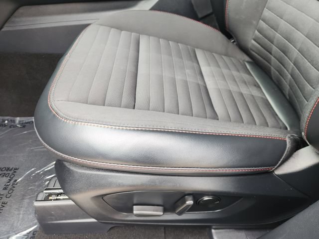 Used 2025 Ford Explorer ST-Line w/ ST-Line Street Pack AWD/4WD image 27
