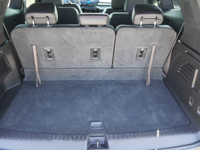 Used 2025 Buick Enclave Preferred FWD image 12